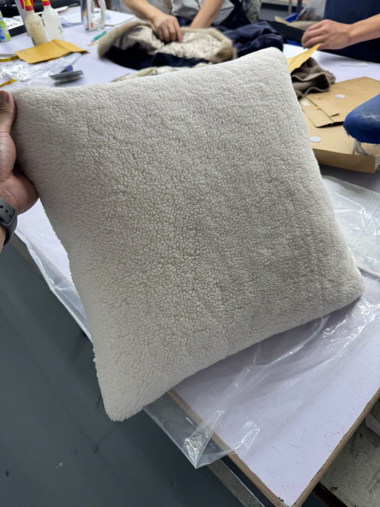BEIGE SHEARLING CUSHION