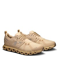 ON RUNNING SNEAKERS