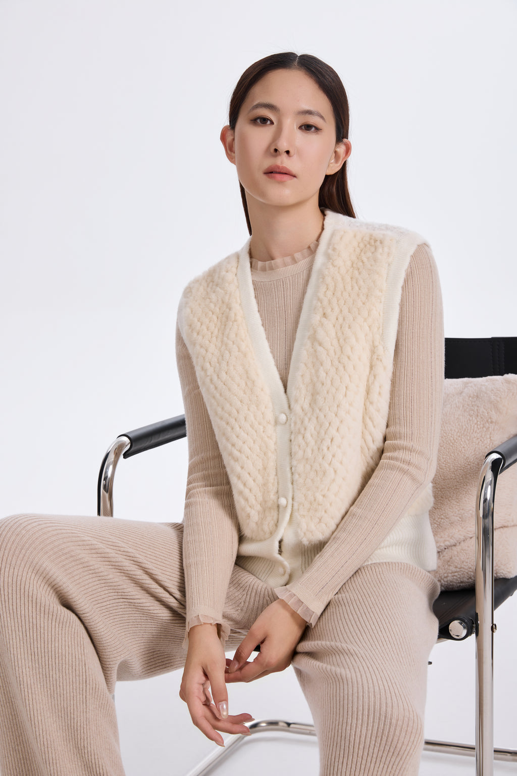 BEIGE MINK /KNIT VEST