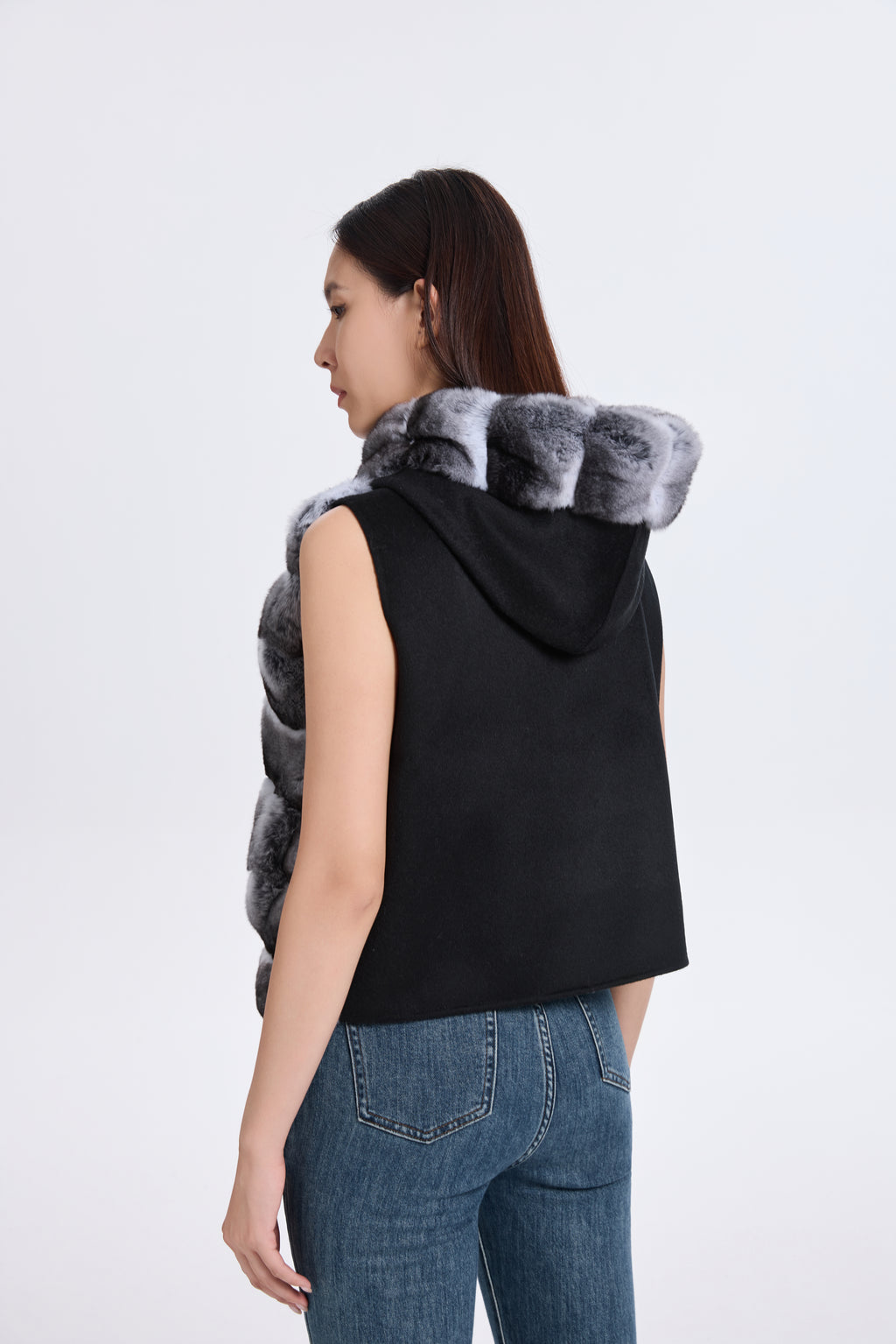 CHINCHILLA VEST WITH HOOD RUFF