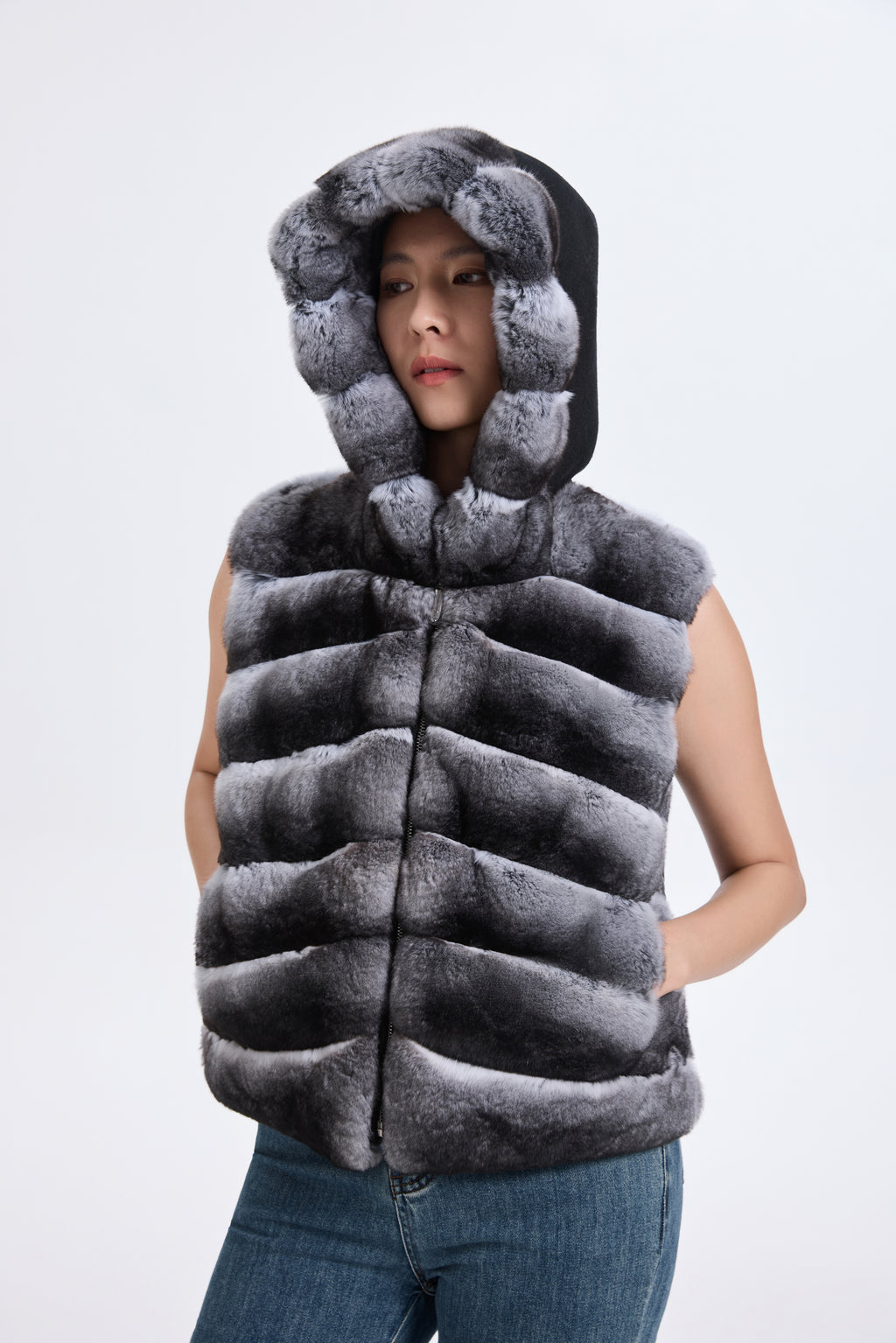 CHINCHILLA VEST WITH HOOD RUFF