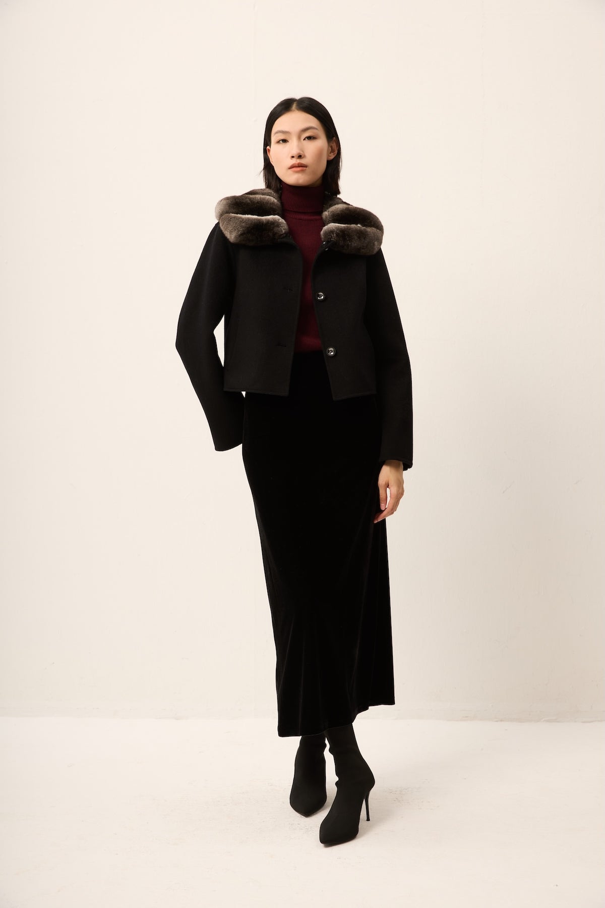 BLACK CASHMERE JACKET WITH CHINCHILLA COLLAR