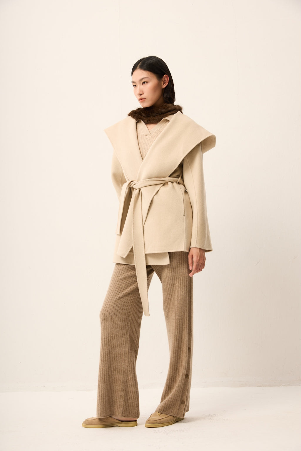 SHORT BEIGE CASHMERE WRAP COAT