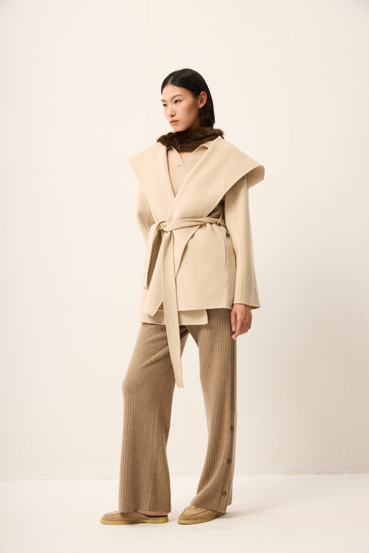 SHORT BEIGE CASHMERE WRAP COAT