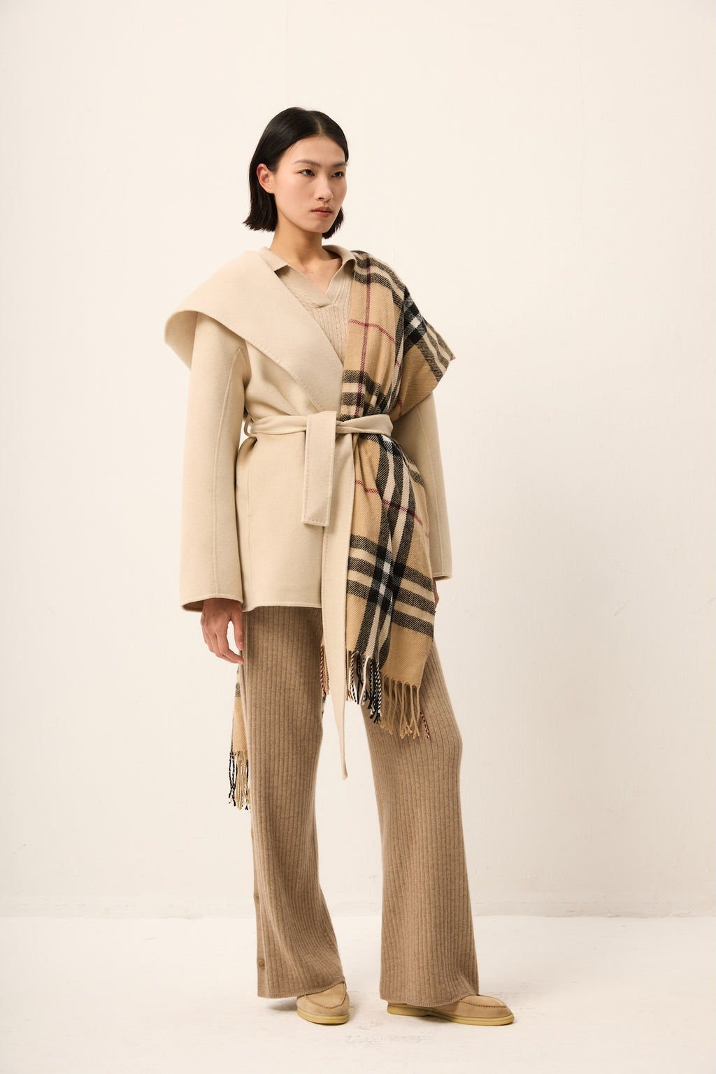 SHORT BEIGE CASHMERE WRAP COAT
