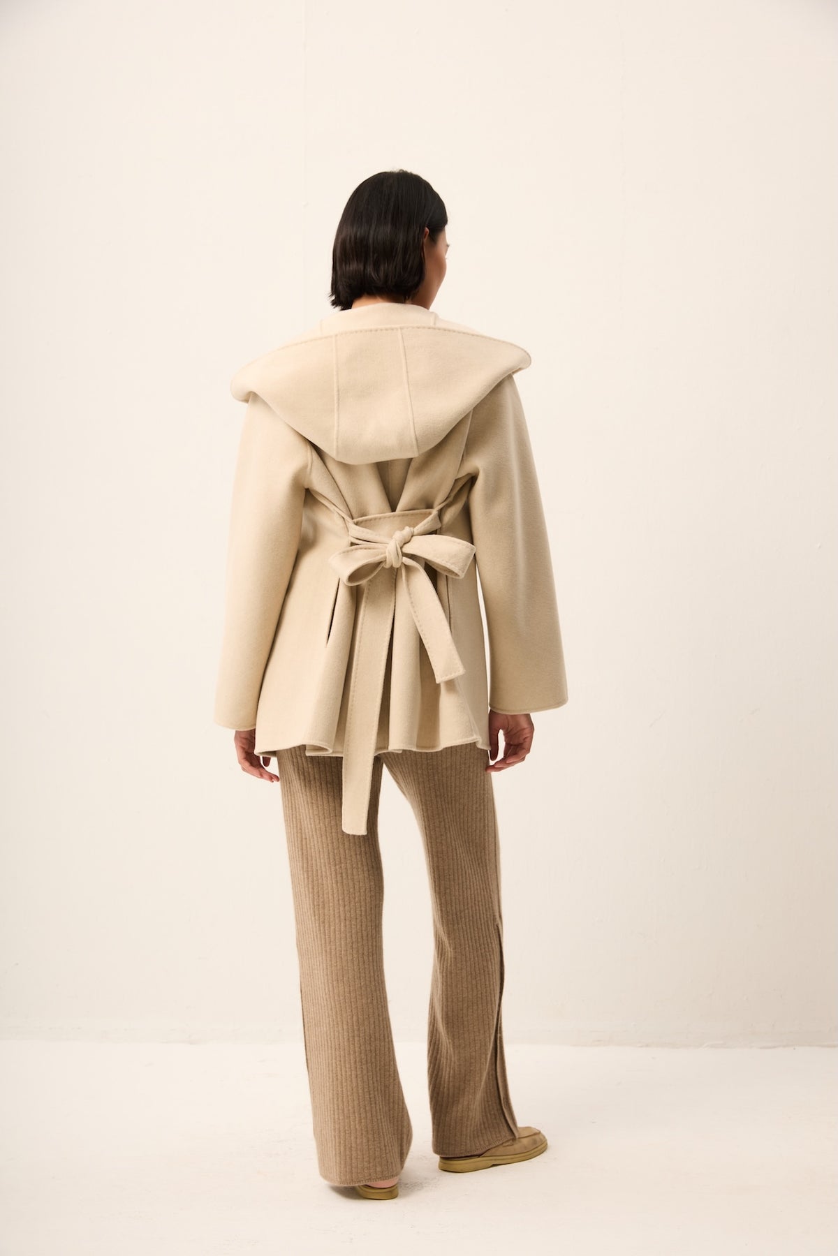 SHORT BEIGE CASHMERE WRAP COAT