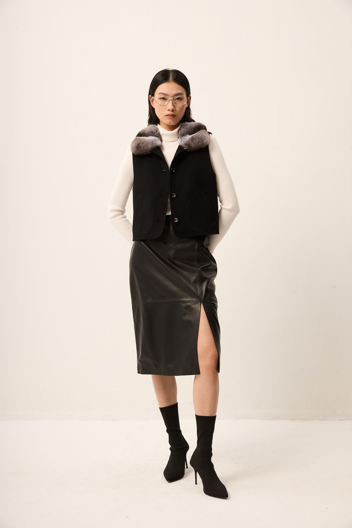 BLACK CASHMERE VEST WITH CHINCHILLA COLLAR