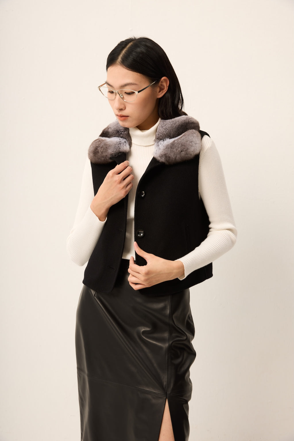 BLACK CASHMERE VEST WITH CHINCHILLA COLLAR