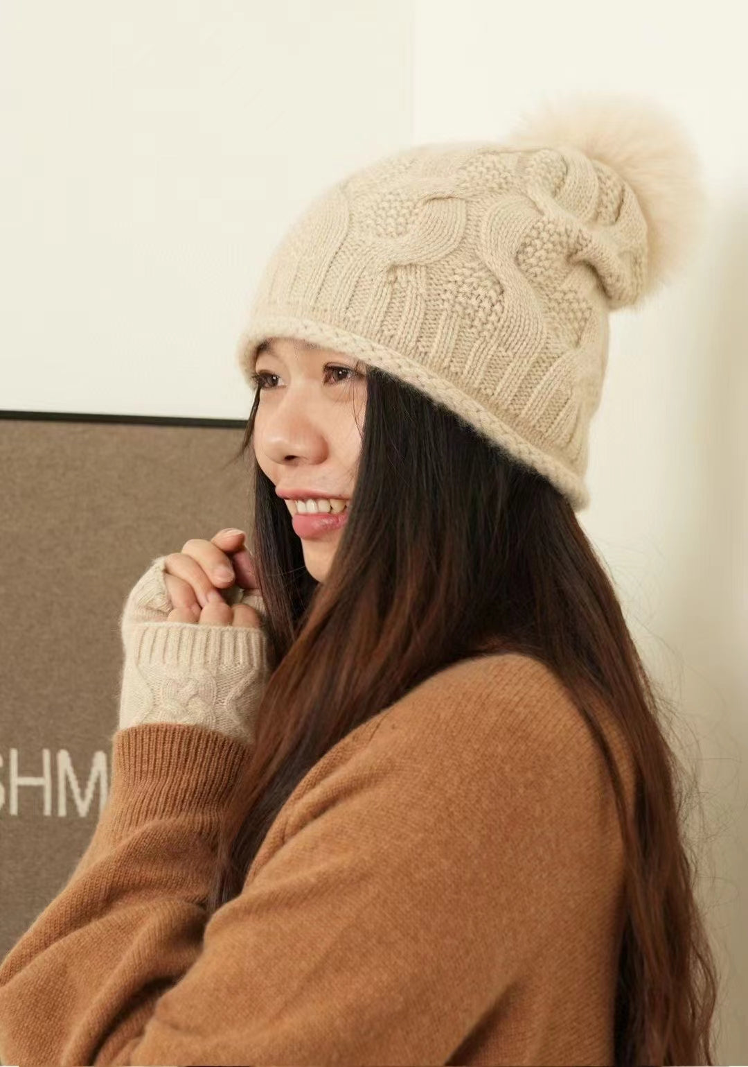 Pom Pom Beanie Cashmere